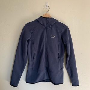 EUC Arc’teryx Kyanite Hoody in Nightshadow, size S